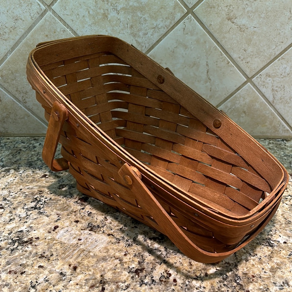 Vintage Medium Slanted Vegetable Basket with Handles by Longaberger